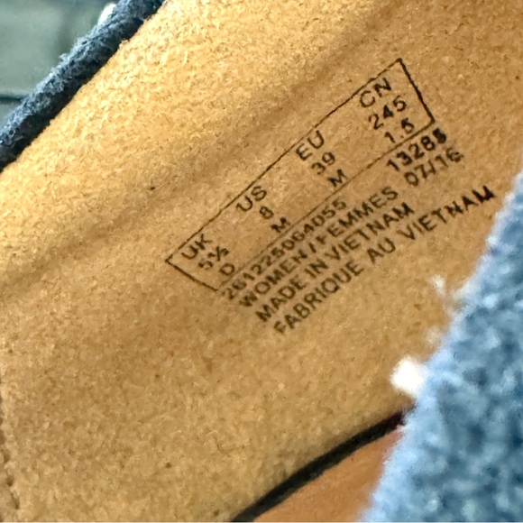 NWOB Clarks Artisan Women's Tarah Patent Suede Leather Black Pumps Chunky Heel 8 - Picture 8 of 9